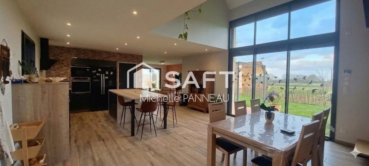 Maison à vendre, 180m², Louplande