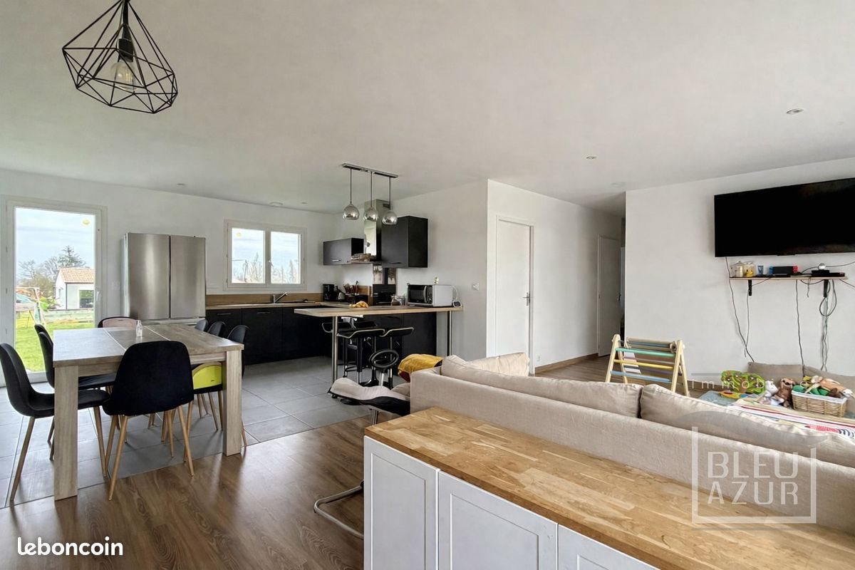 Maison à vendre, 99m², Château-Guibert