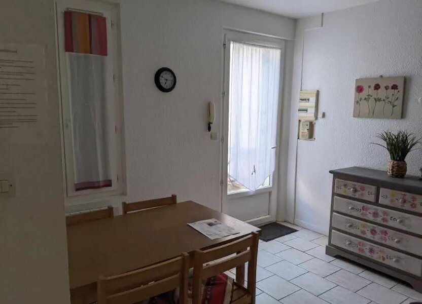 Appartement à louer, 32m², Rochefort