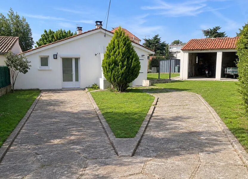 Maison à louer, 74m², Saintes