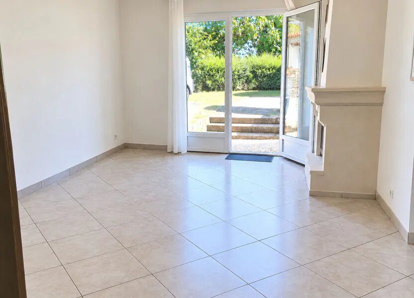 Maison à louer, 74m², Saintes