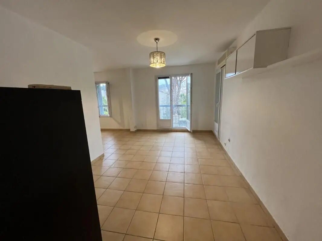Appartement à louer, 66m², Cogolin