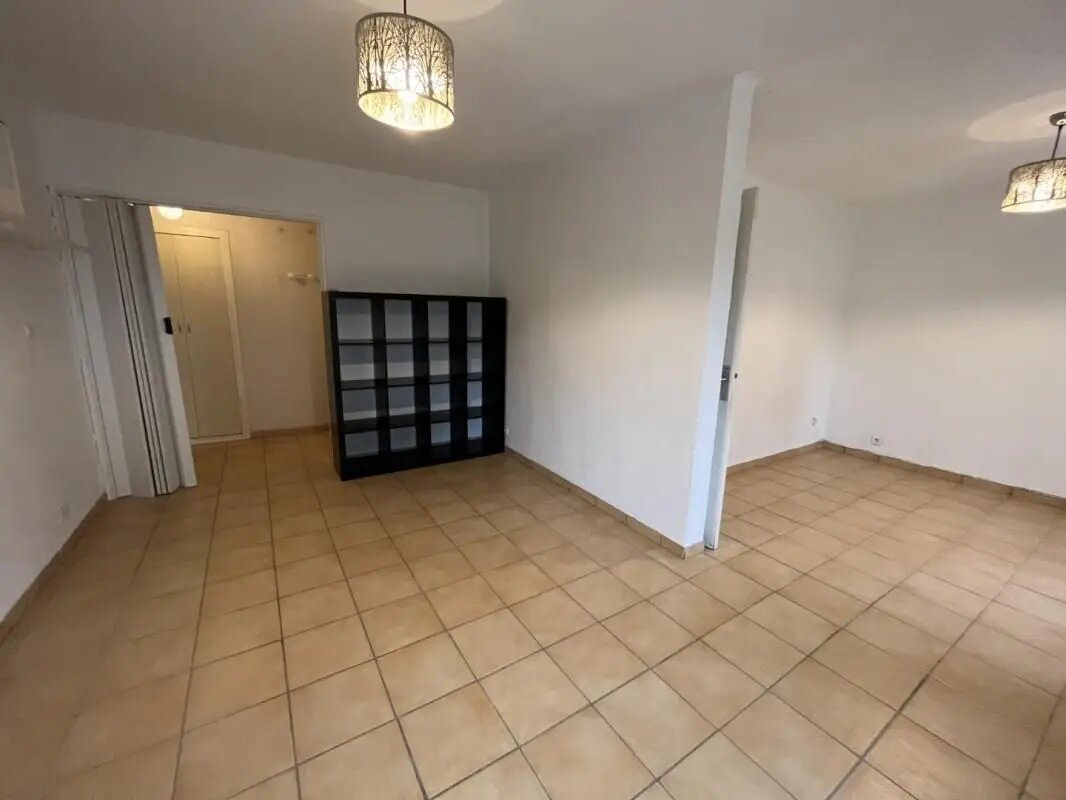 Appartement à louer, 66m², Cogolin