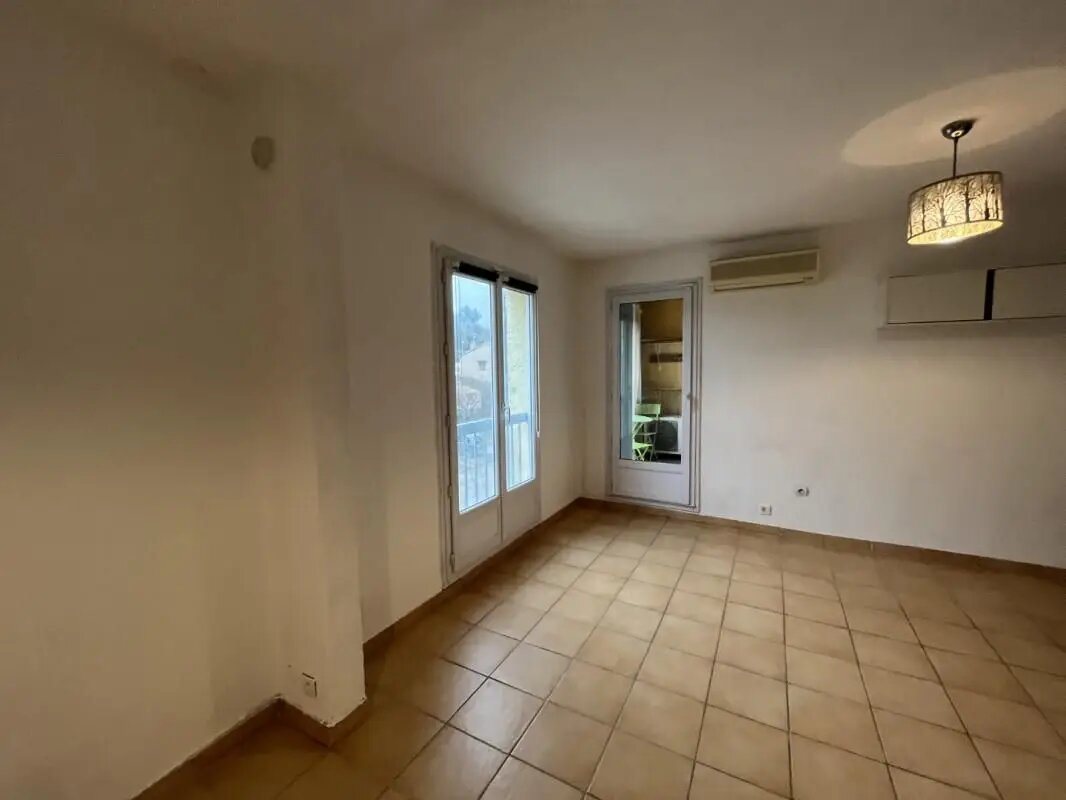Appartement à louer, 66m², Cogolin