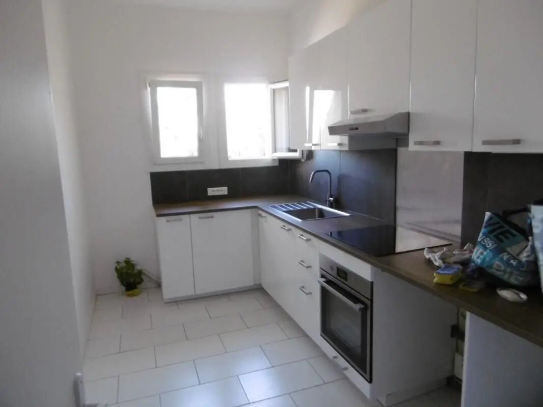 Appartement à louer, 77m², Cogolin
