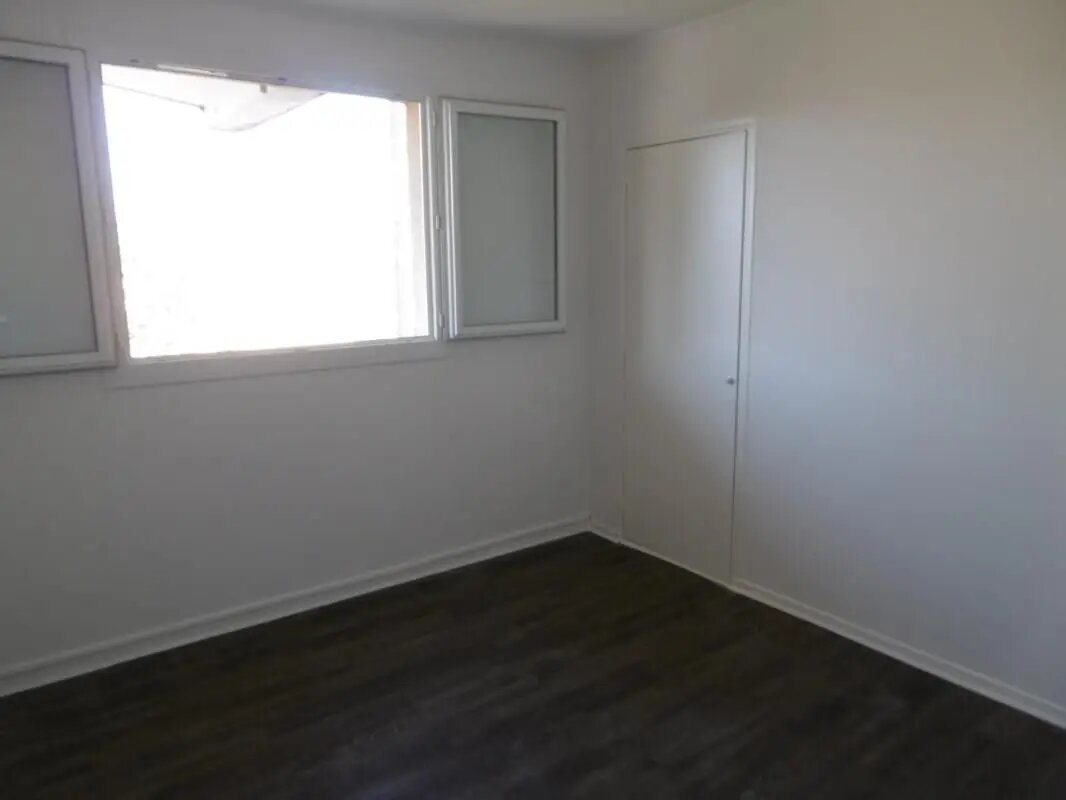Appartement à louer, 77m², Cogolin