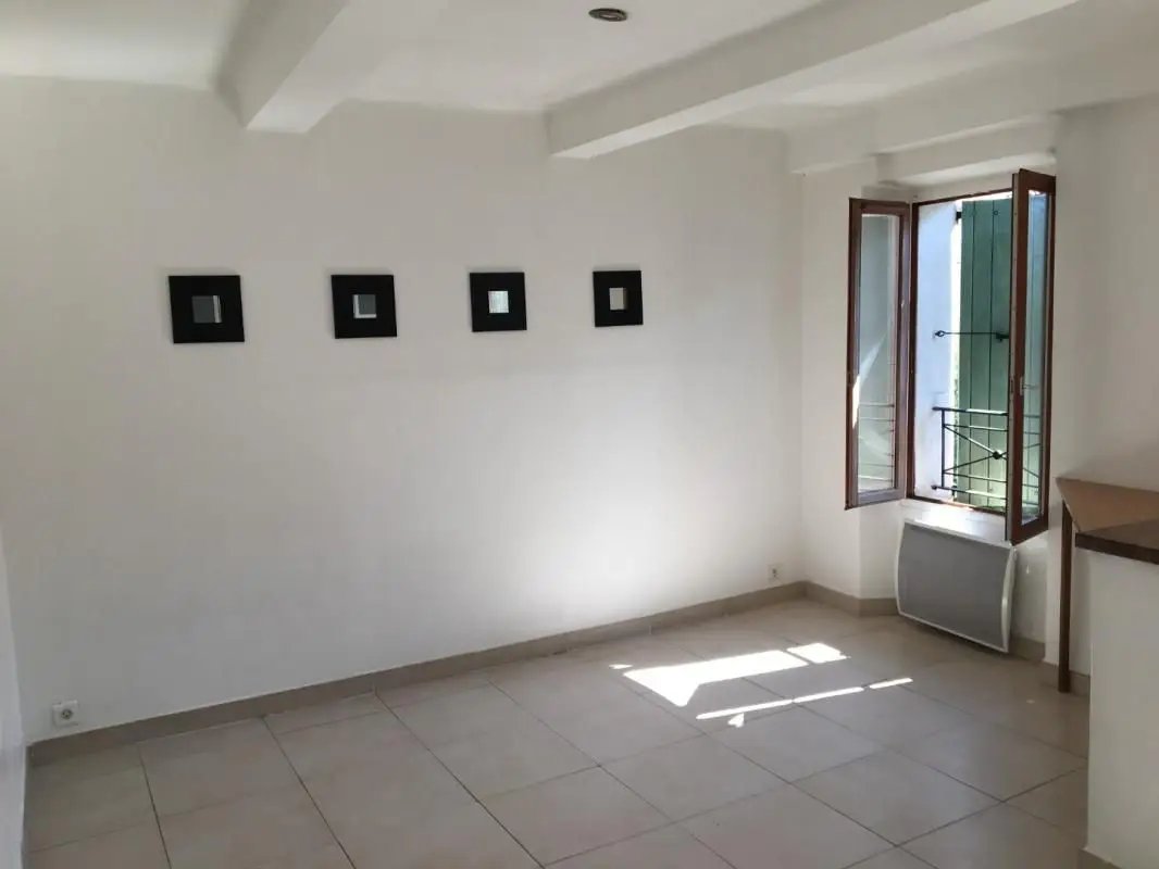 Appartement à louer, 28m², La Garde-Freinet