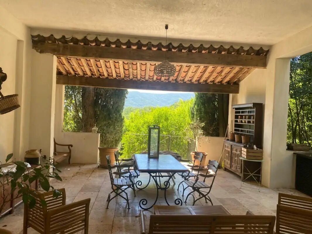 Appartement à louer, 92m², Cogolin