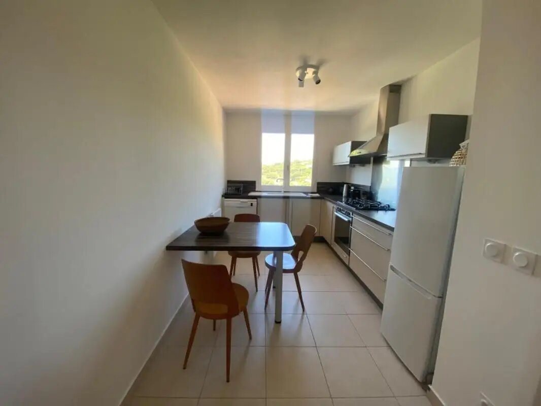 Appartement à louer, 80m², Grimaud