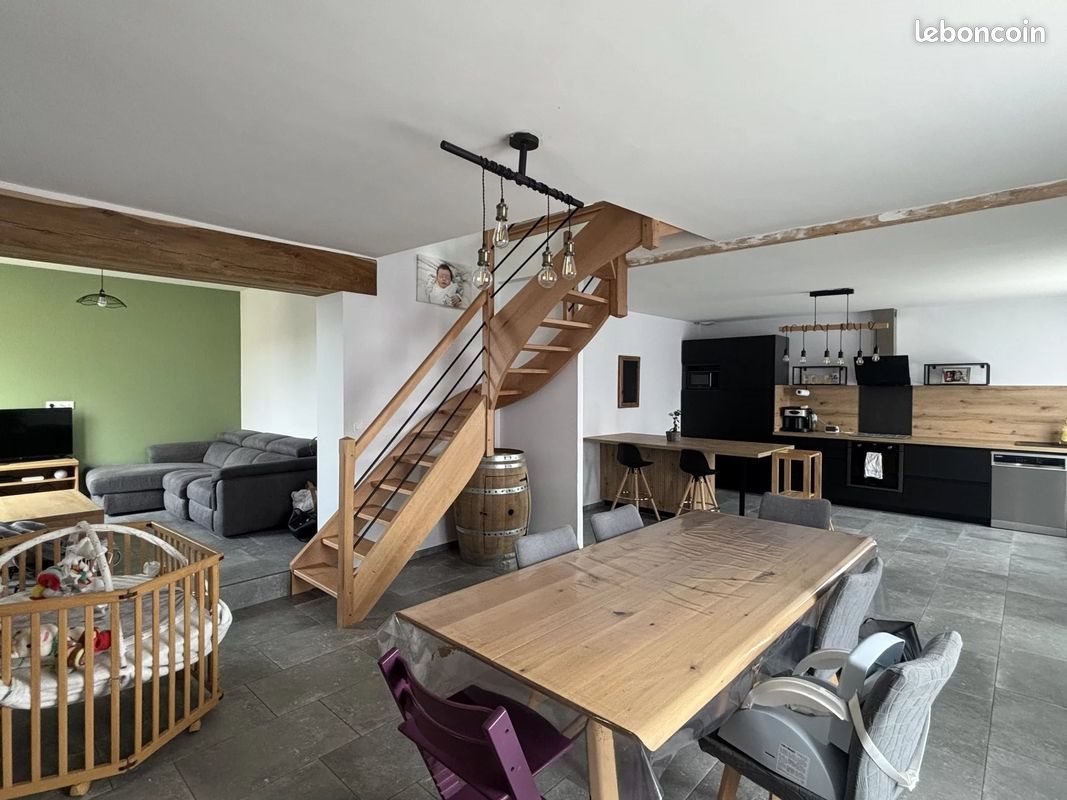 Maison à vendre, 127m², Dollon