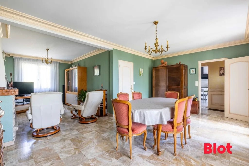Maison à vendre, 120m², Châteaubourg
