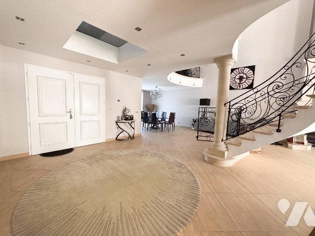 Maison à vendre, 360m², Dormelles