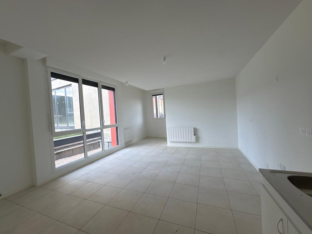 Appartement à vendre, 55m², Pont-de-Chéruy