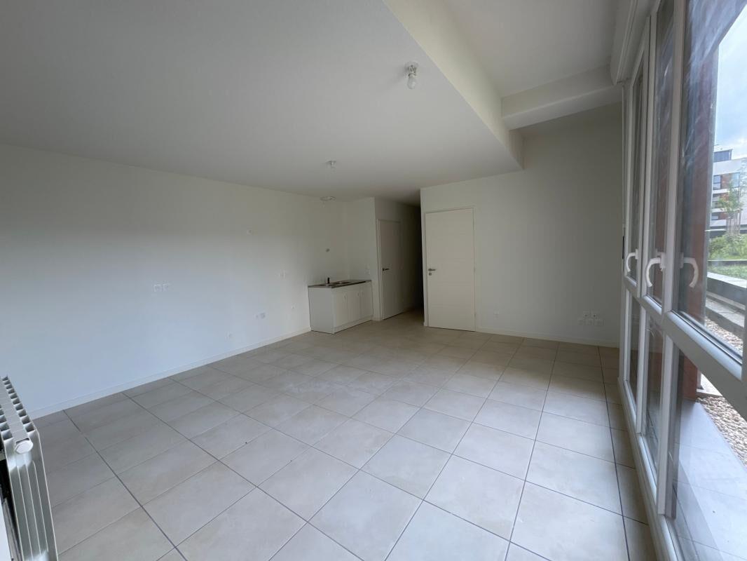 Appartement à vendre, 55m², Pont-de-Chéruy