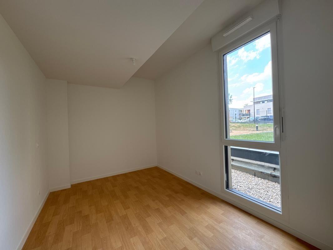 Appartement à vendre, 55m², Pont-de-Chéruy