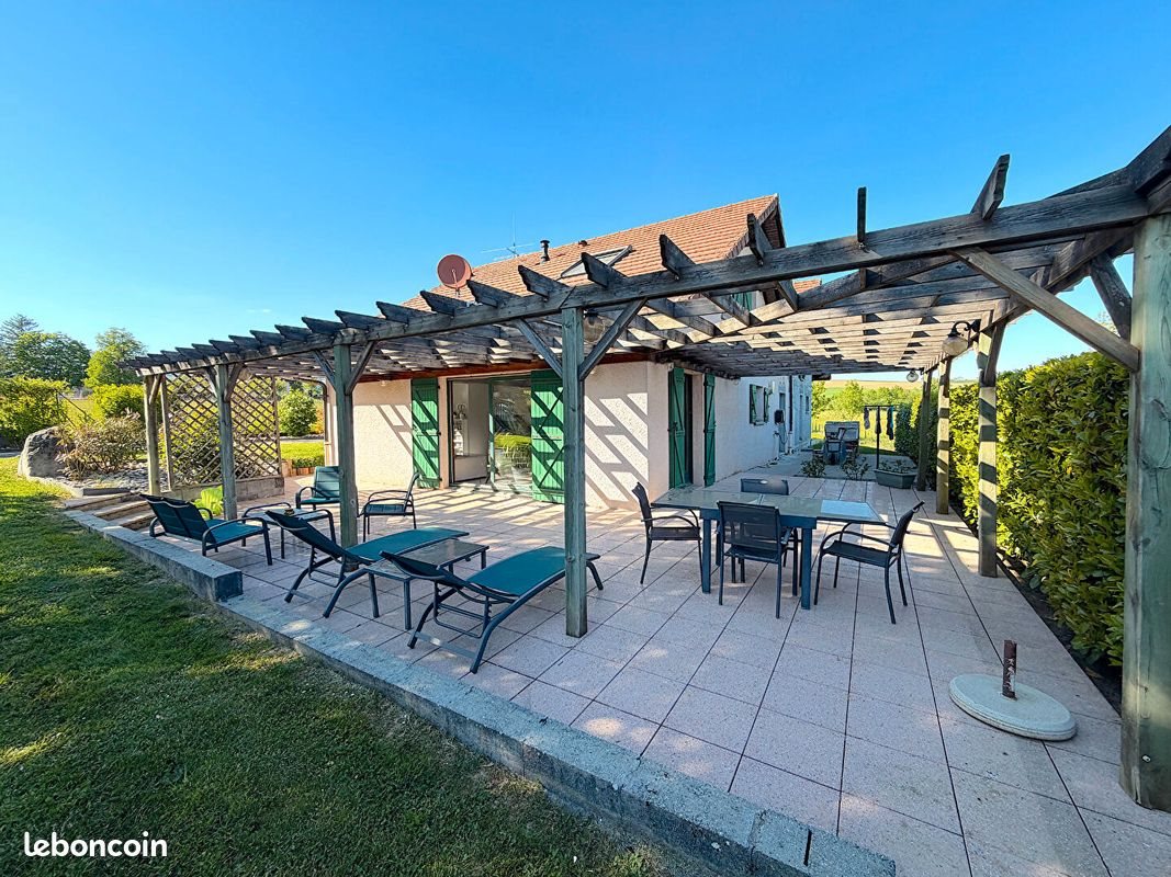 Maison à vendre, 212m², Bassy