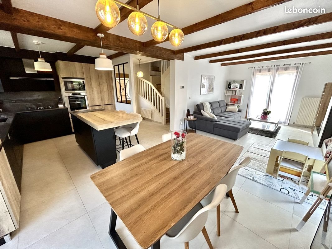 Maison à vendre, 131m², Ville-la-Grand