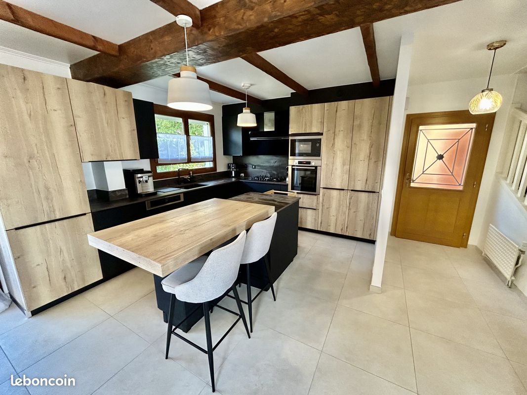 Maison à vendre, 131m², Ville-la-Grand