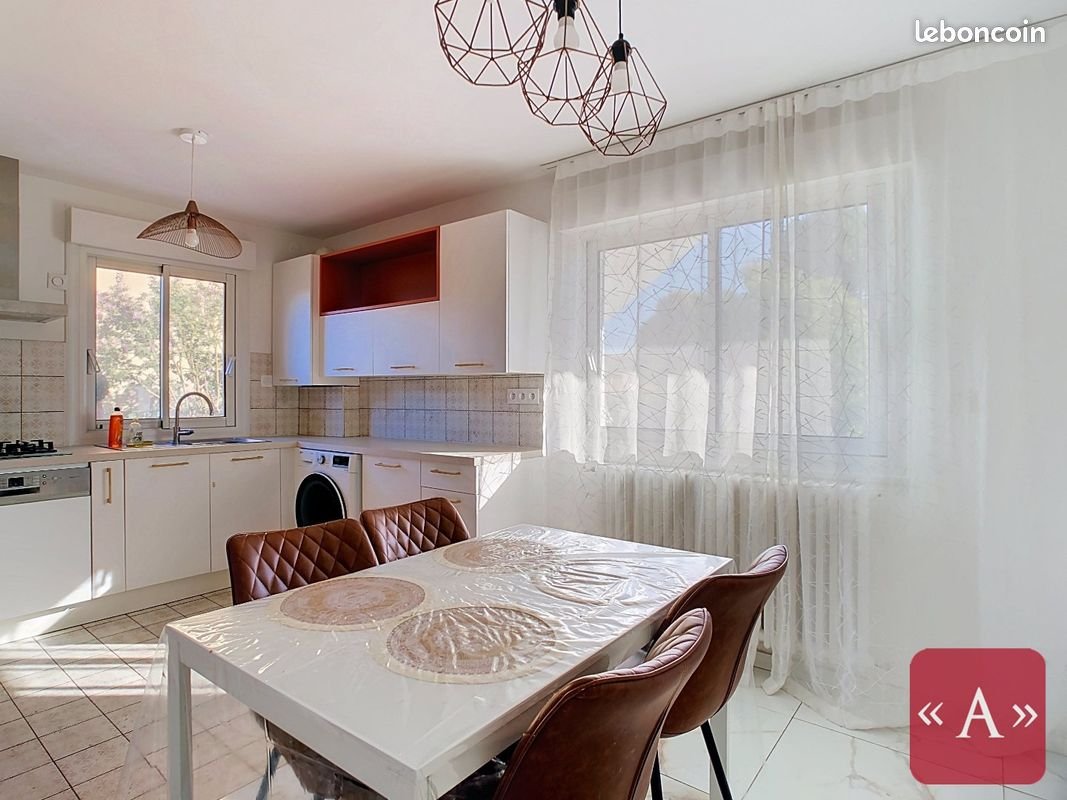 Maison à louer, 77m², Saint-Sulpice-la-Pointe