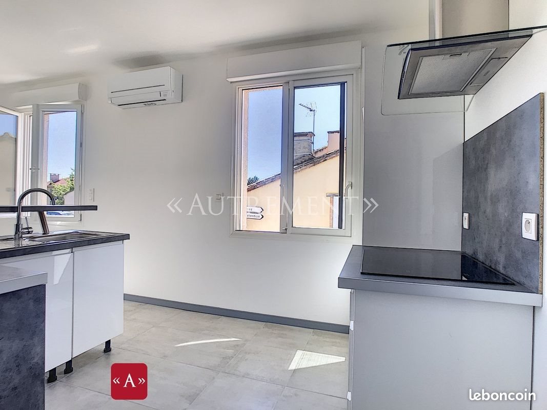 Appartement à louer, 42m², Saint-Sulpice-la-Pointe