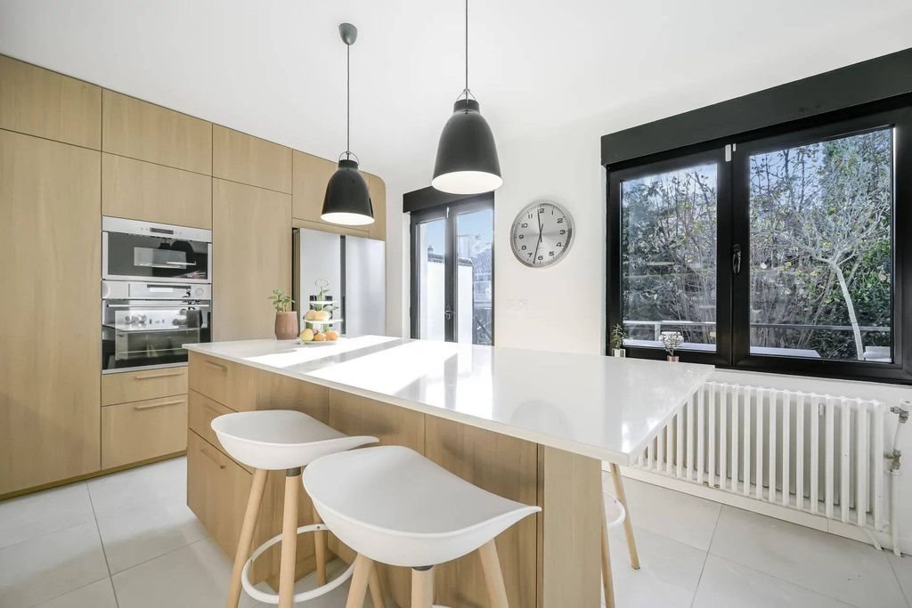 Maison à louer, 176m², Suresnes