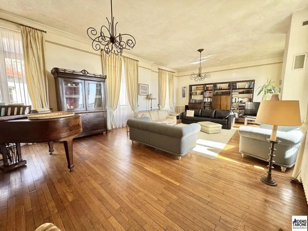 Maison à vendre, 280m², Saint-Prix