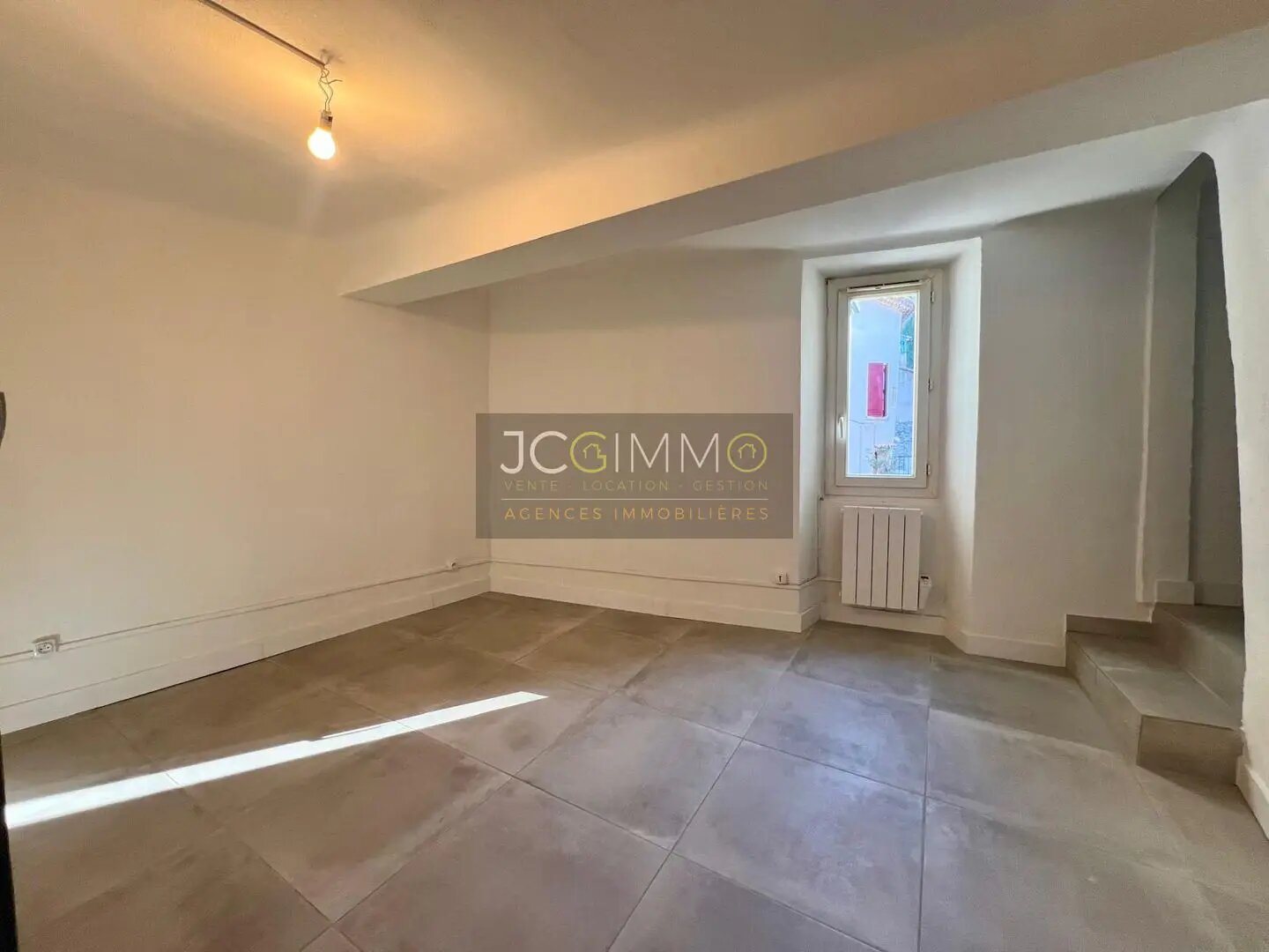 Appartement à louer, 47m², Solliès-Ville