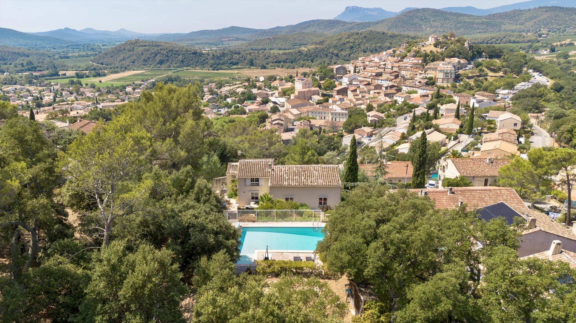 Maison à vendre, 221m², Pierrefeu-du-Var