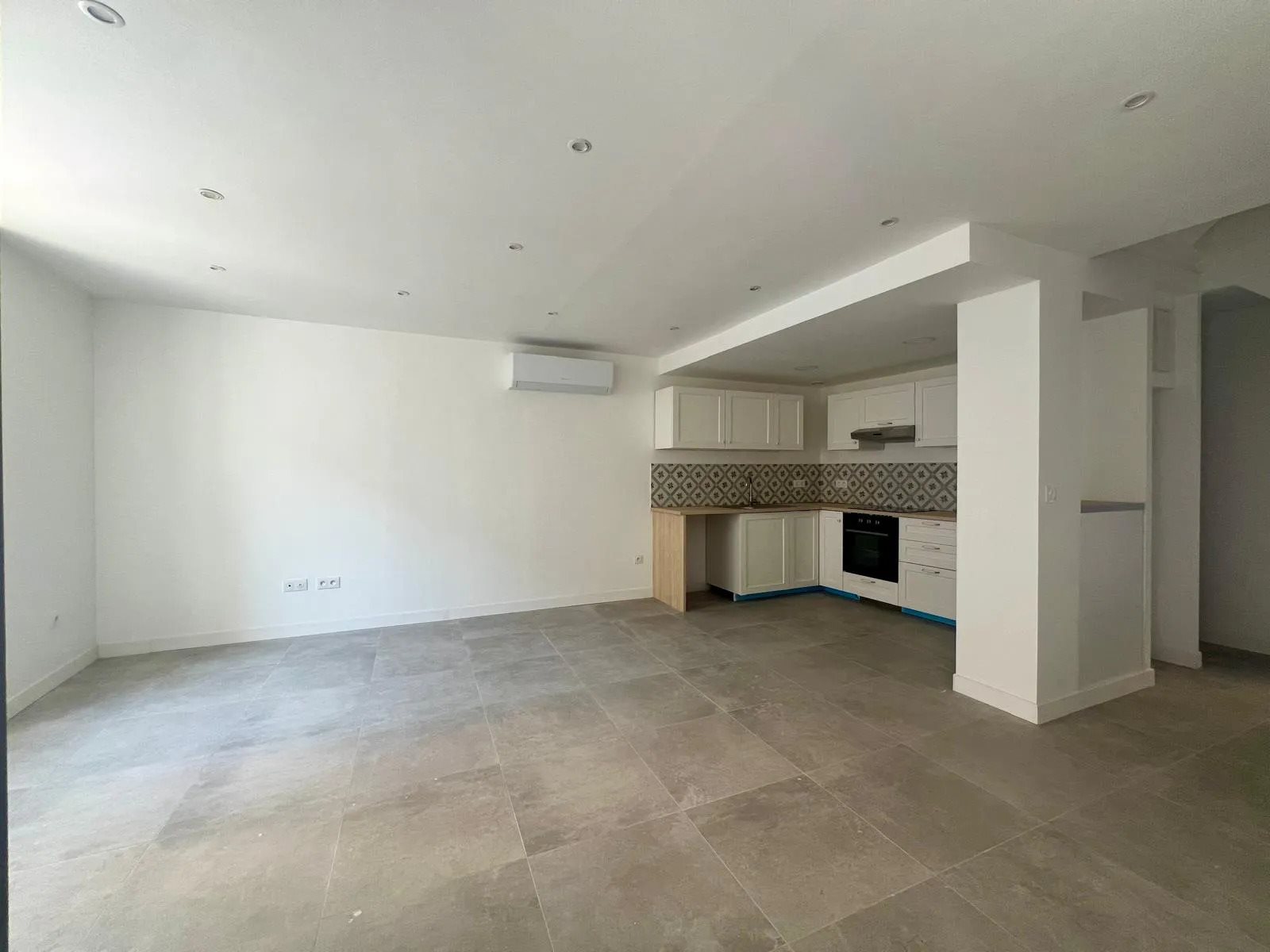 Maison à louer, 74m², Puget-Ville