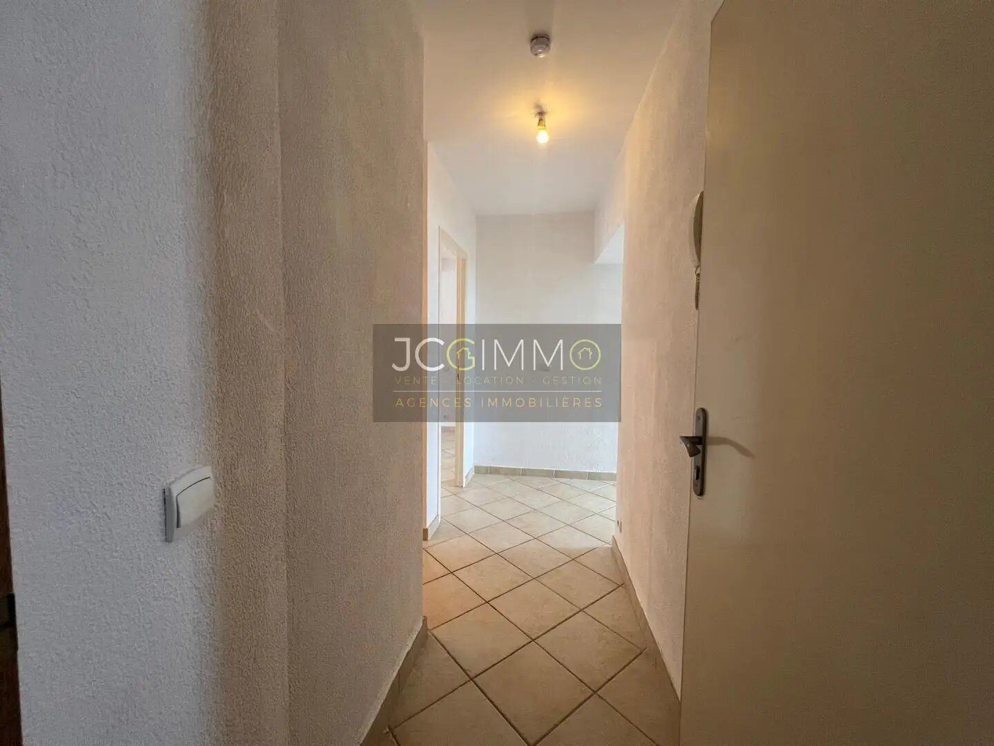 Appartement à louer, 36m², Puget-Ville