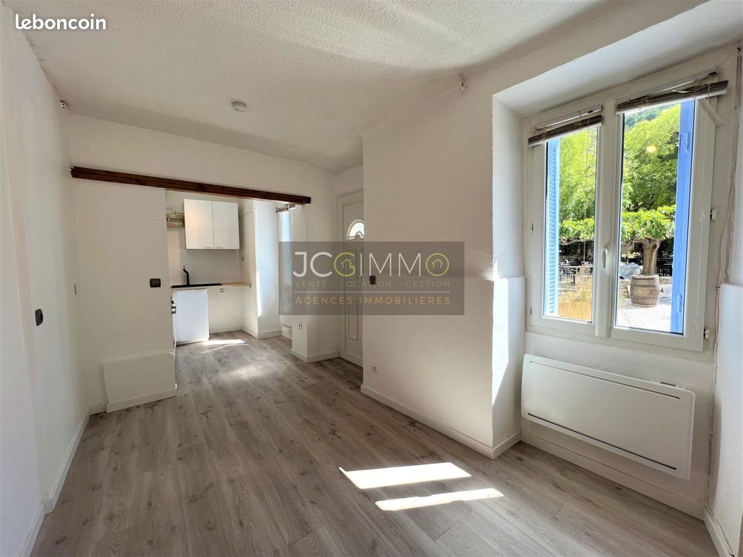 Appartement à louer, 27m², Solliès-Ville