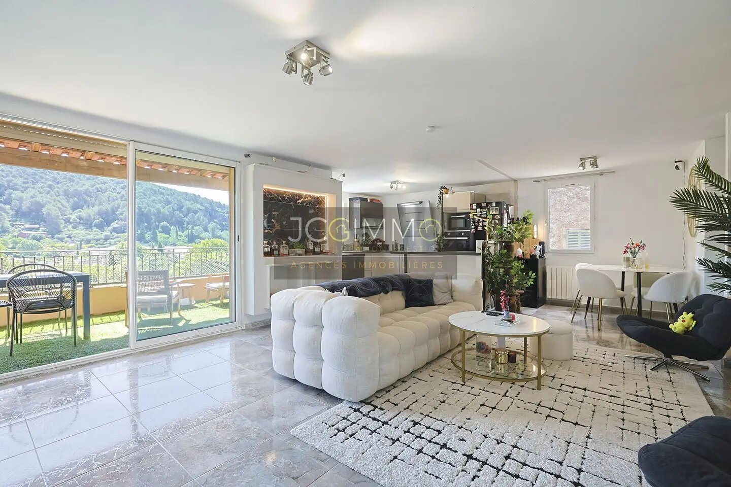 Appartement à vendre, 106m², Solliès-Toucas