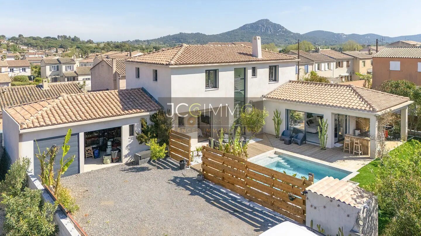 Maison à vendre, 153m², La Crau