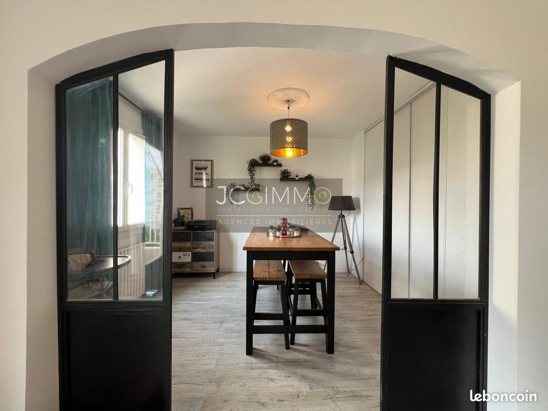 Appartement à louer, 77m², Hyères