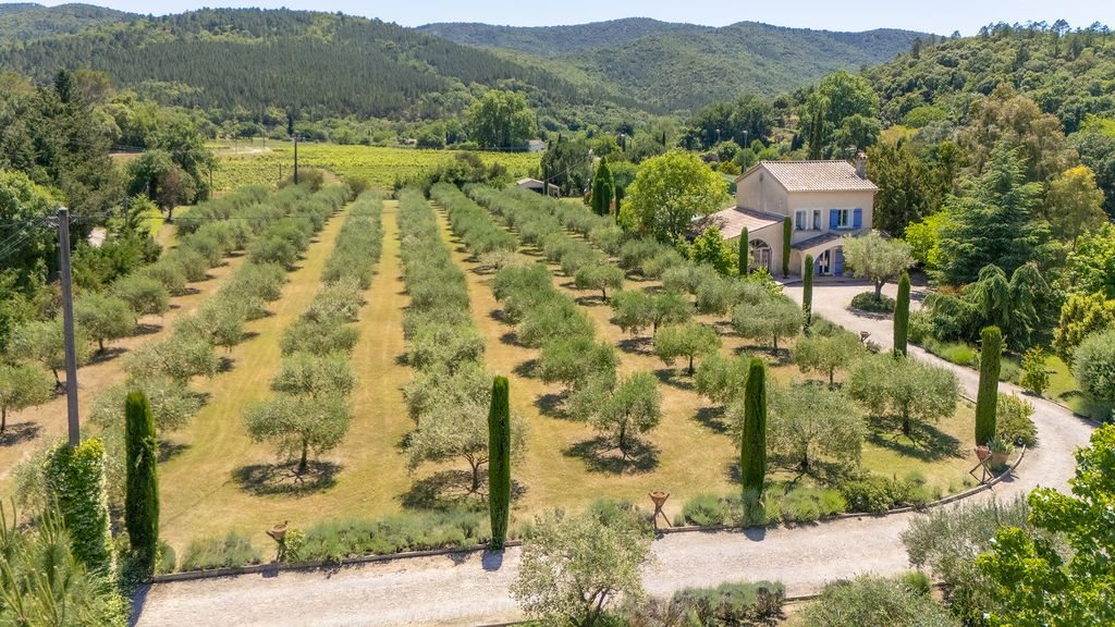 Maison à vendre, 191m², Pignans