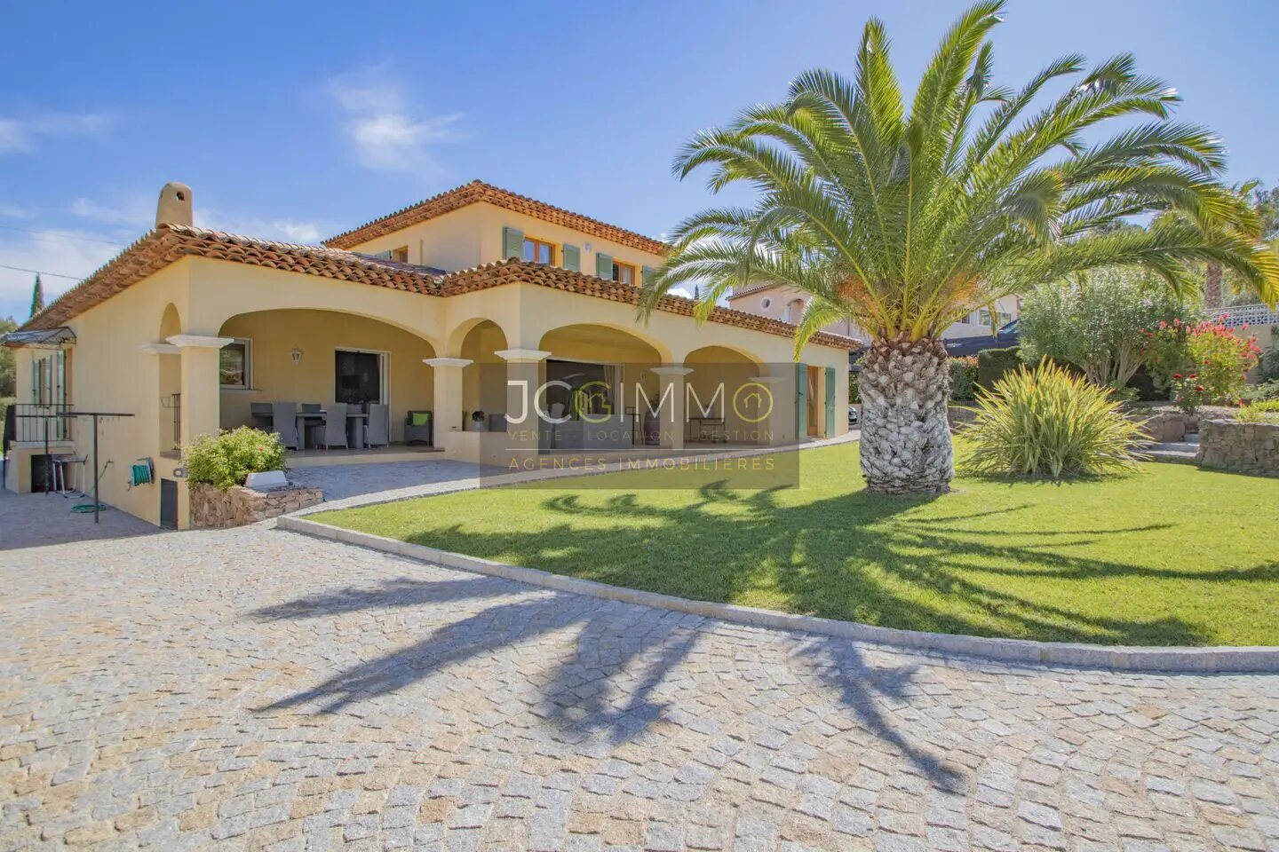 Maison à vendre, 215m², La Crau