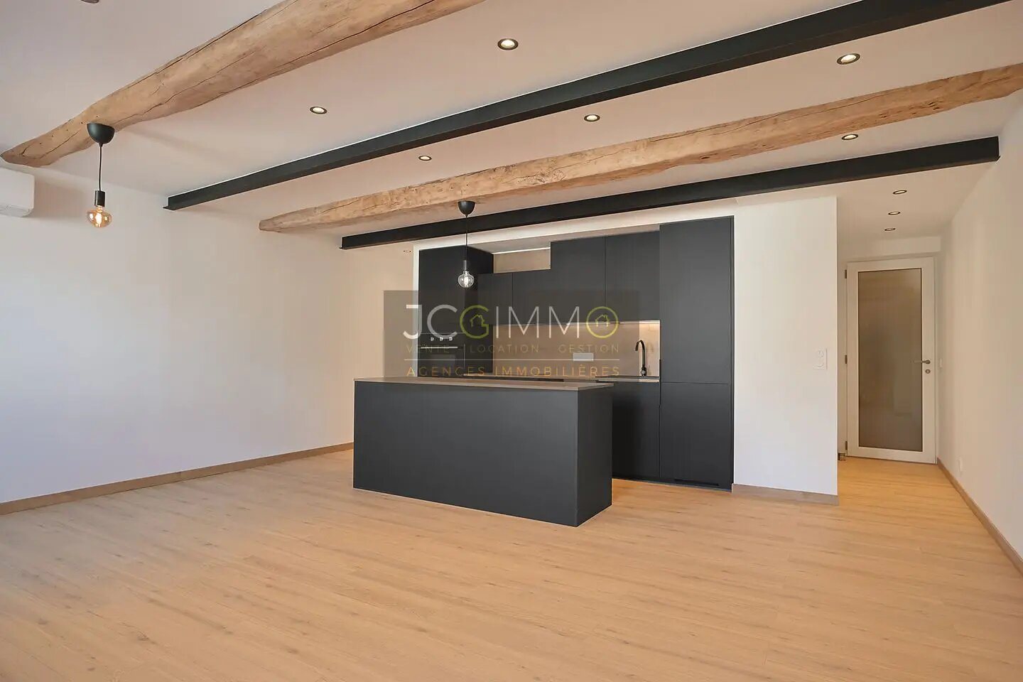 Appartement à vendre, 86m², Solliès-Pont