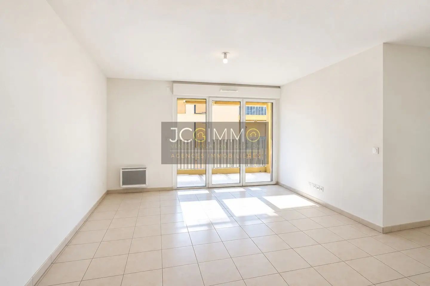 Appartement à louer, 38m², Solliès-Pont