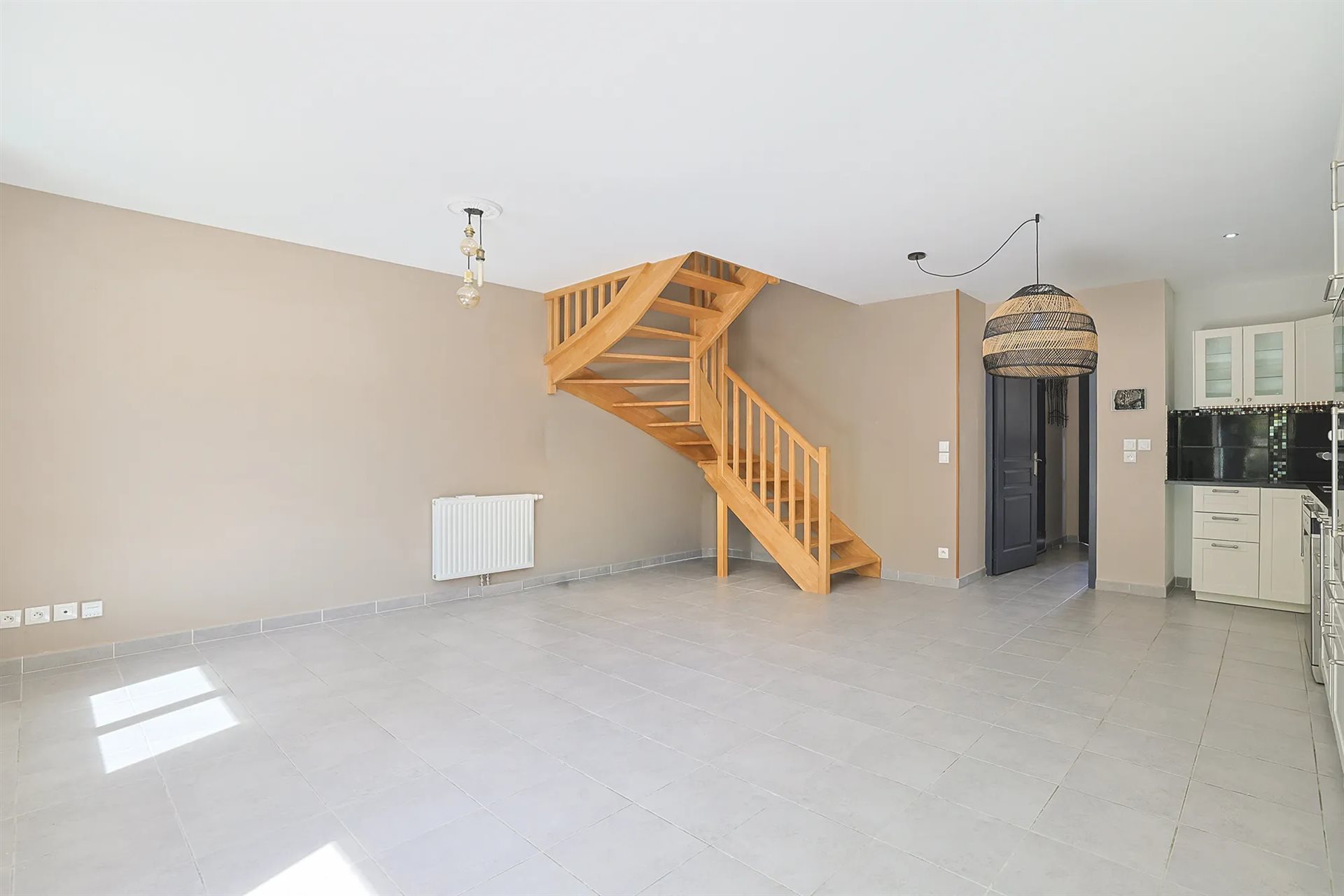 Maison à vendre, 83m², Cuers
