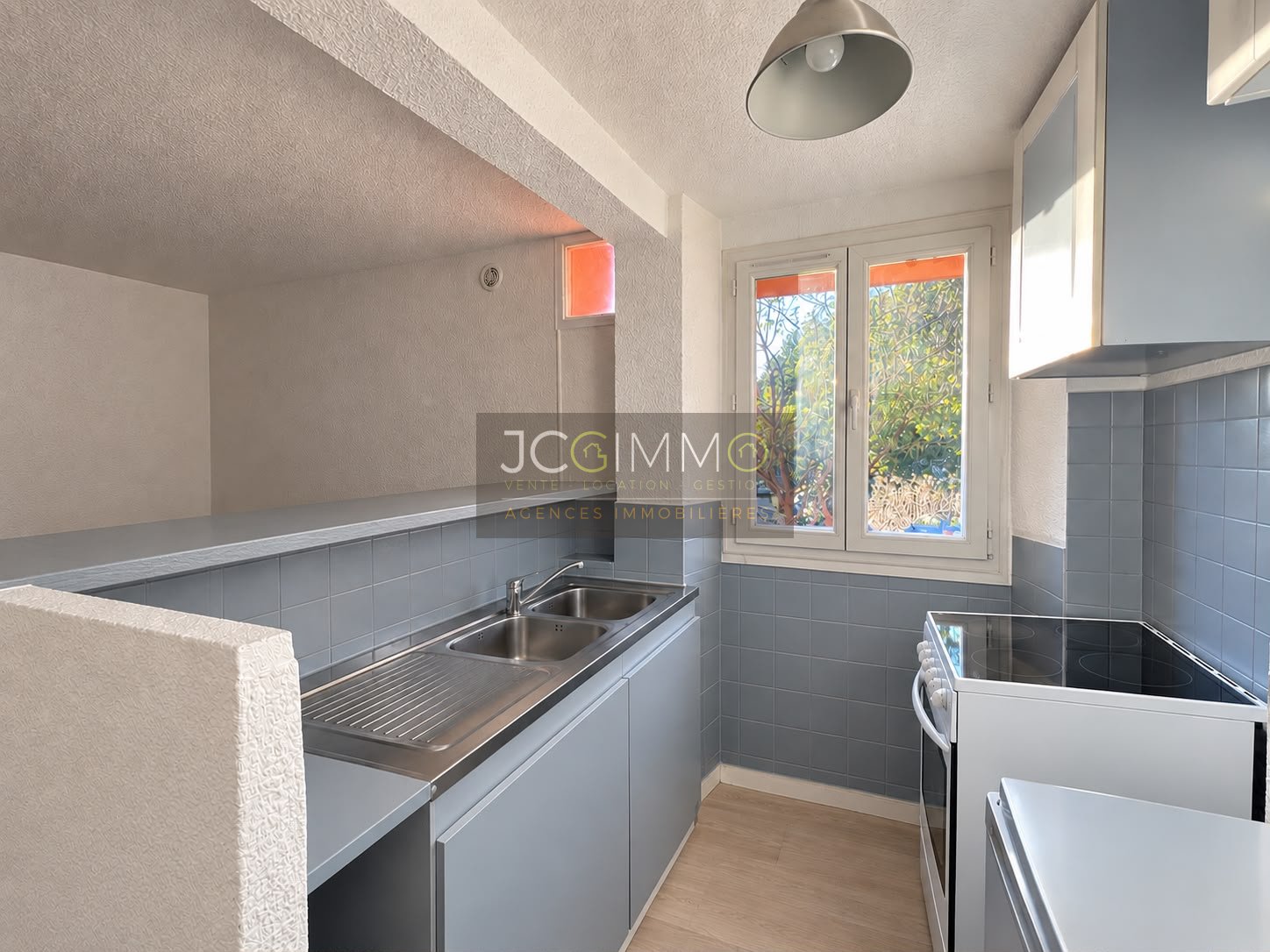 Appartement à louer, 31m², Solliès-Ville