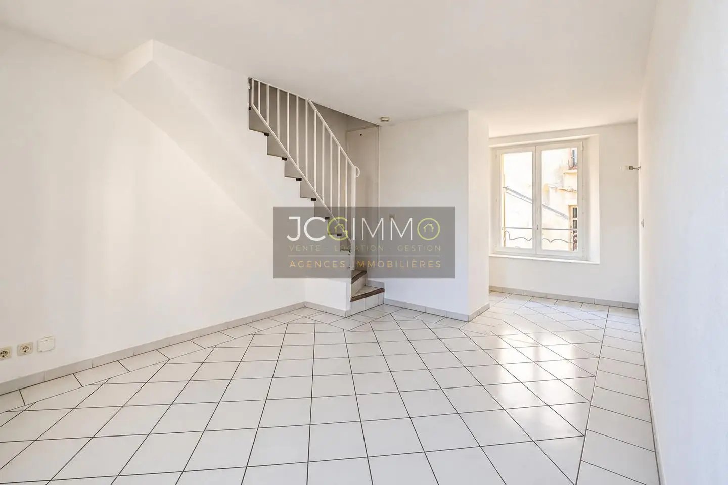 Appartement à louer, 40m², Cuers