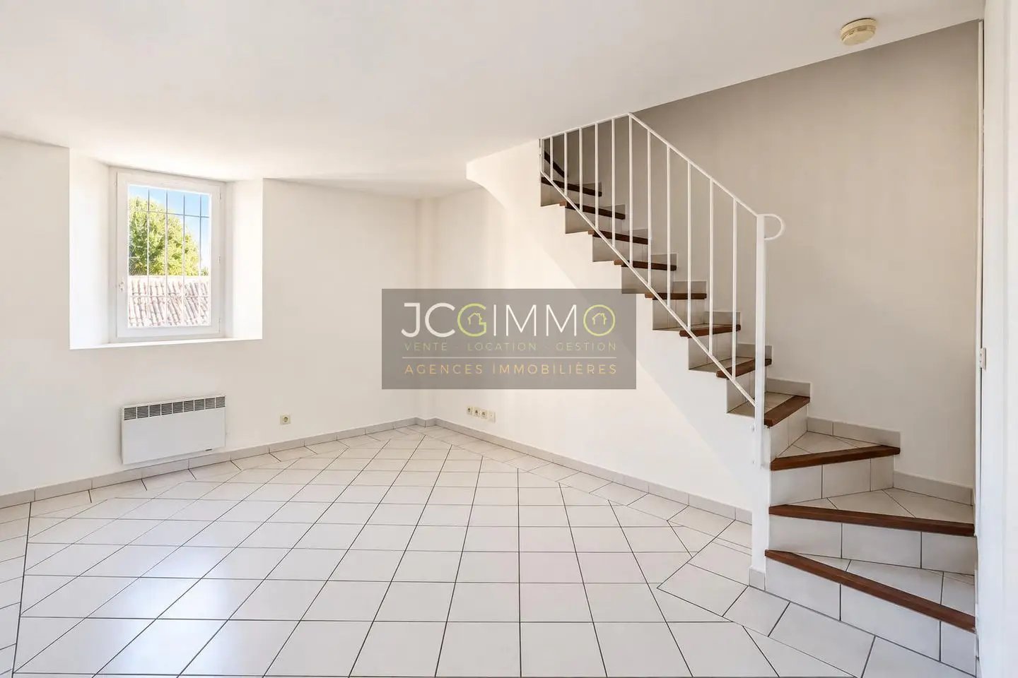 Appartement à louer, 40m², Cuers