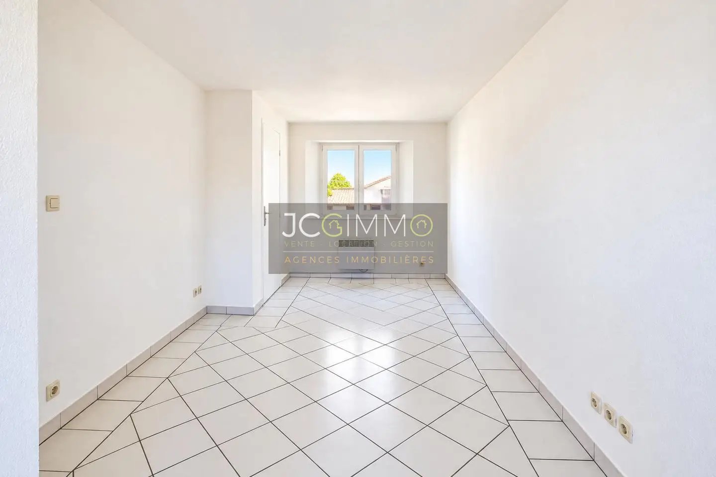Appartement à louer, 40m², Cuers