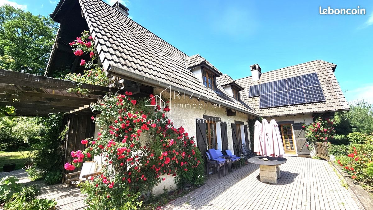 Maison à vendre, 266m², Grilly
