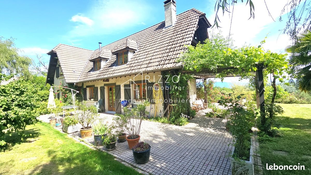 Maison à vendre, 266m², Grilly