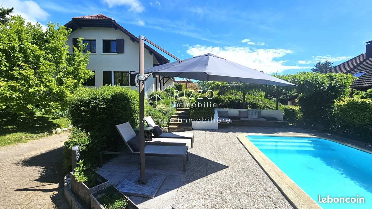 Maison à vendre, 187m², Saint-Genis-Pouilly