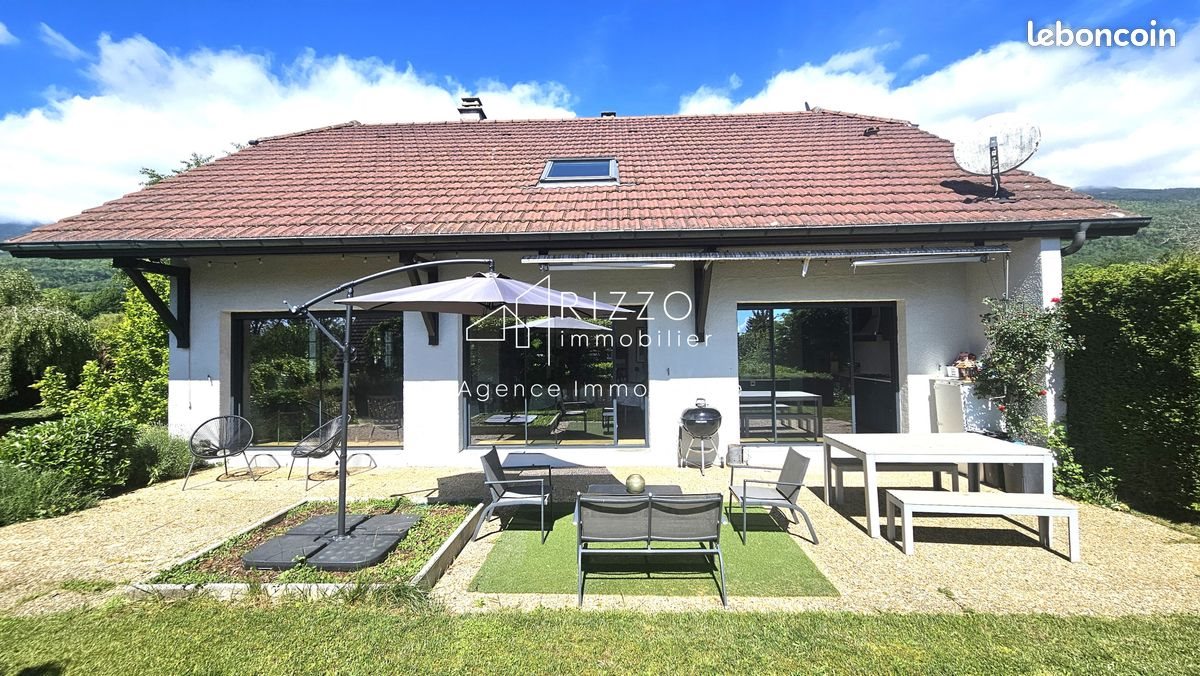 Maison à vendre, 187m², Saint-Genis-Pouilly