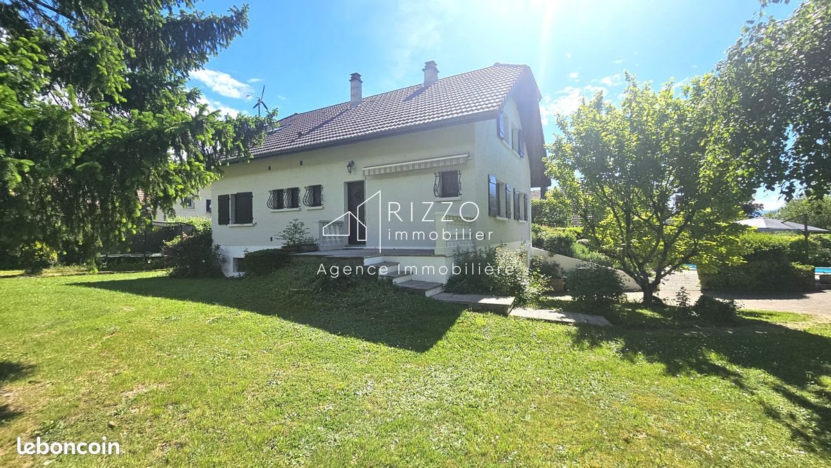 Maison à vendre, 187m², Saint-Genis-Pouilly