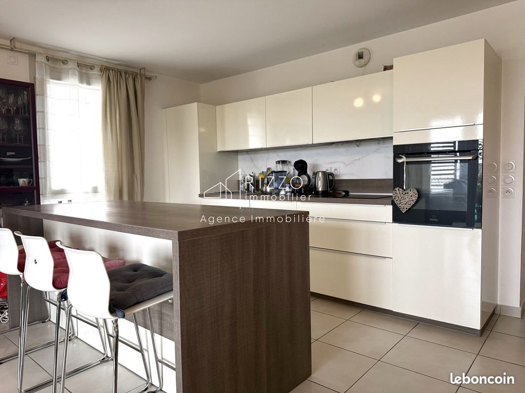 Appartement à vendre, 83m², Prévessin-Moëns
