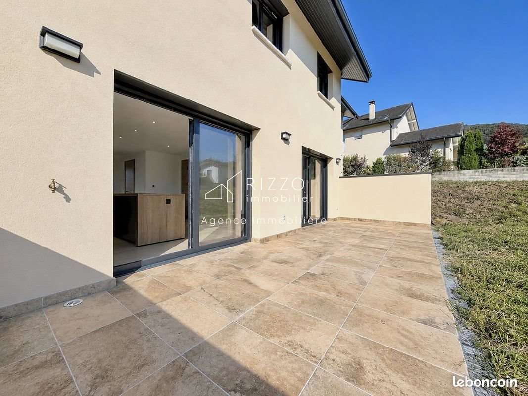 Maison à vendre, 106m², Saint-Cergues